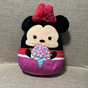 Disney Minnie Valentines Squishmallow